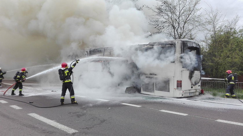Na trasie Lublin-Zamość kompletnie spłonął autokar wycieczkowy
