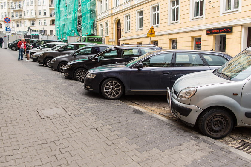 Zabiorą 100 miejsc parkingowych