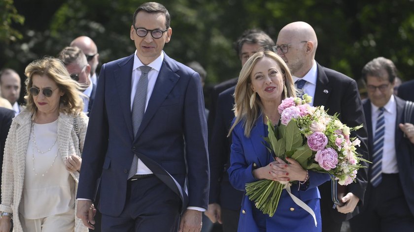 Giorgią Meloni i Mateusz Morawiecki.