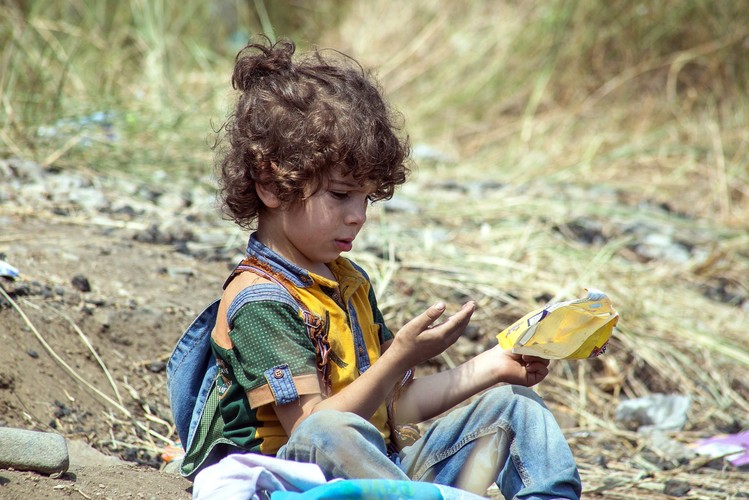 Koszmar uchodźców. Tysiące imigrantów kontra policja na granicy grecko-macedońskiej