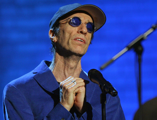 Robin Gibb się nie poddaje