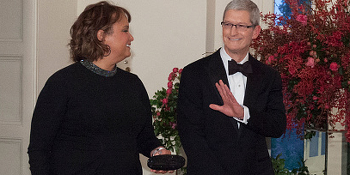Apple Environmental VP Lisa Jackson and CEO Tim Cook attend a state dinner.