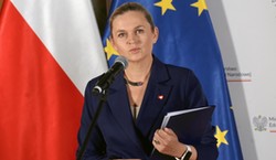 Zwrot w sprawie podwyżek dla nauczycieli. Minister Nowacka składa deklarację