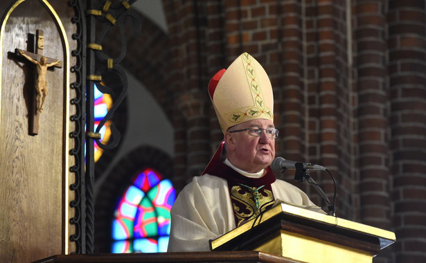 Ingres bp Kamińskiego do katedry warszawsko-praskiej. Abp Hoser: Życzę posługi ufnej w Bożą moc i ludzkie wsparcie