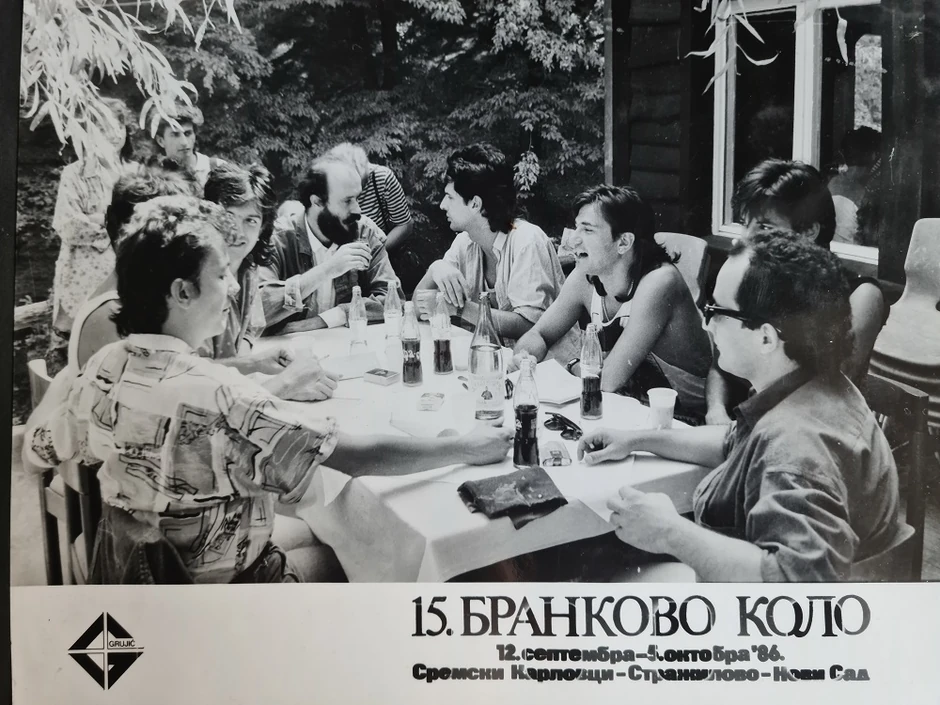 Nenad Grujicic razgovara s Bajagom i instruktorima na Brankovom čardaku na Stražilovu 1986