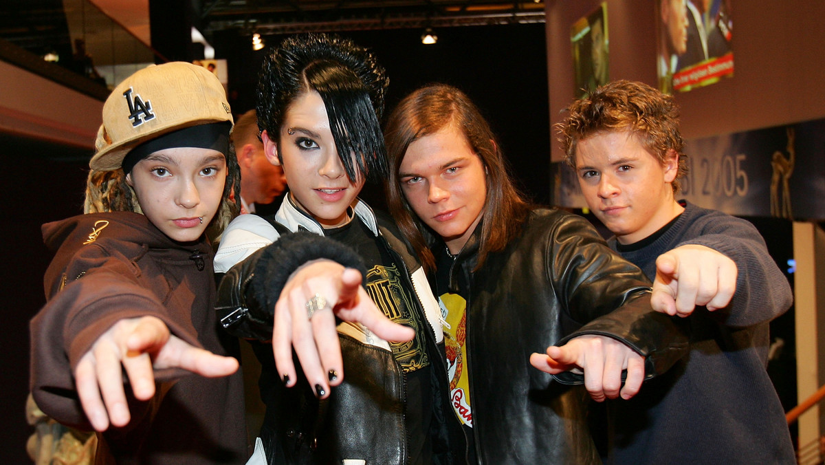 Bill i Tom Kaulitz z Tokio Hotel skończyli 28 lat. Zespół, który dawniej bił rekordy popularności wśród nastolatek z Europy, nie wygląda już tak jak kiedyś. Zobaczcie, jak się zmienili!