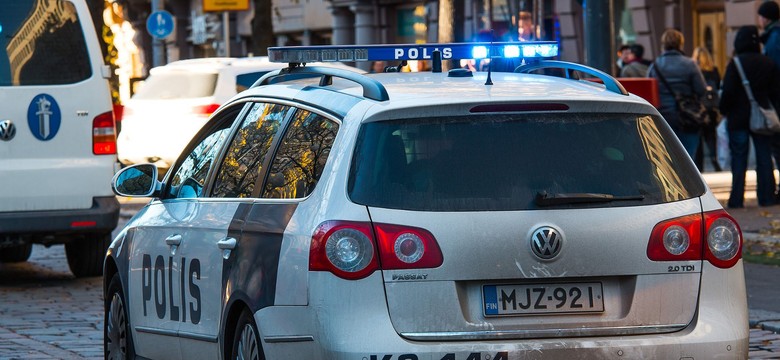 Runęła kładka dla pieszych. Świadkowie: Dzieci po niej skakały...