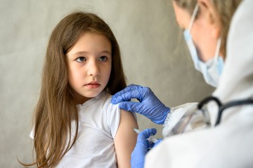 Pfizer gyermekvakcina: még idén elkezdhetik oltani az 5-11 éveseket itthon