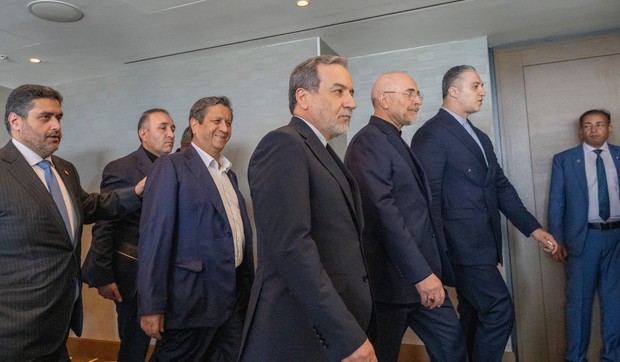 Abas Aragči i delegacija Irana na pregovorima u Obergenu u Švajcarskoj 21. juna