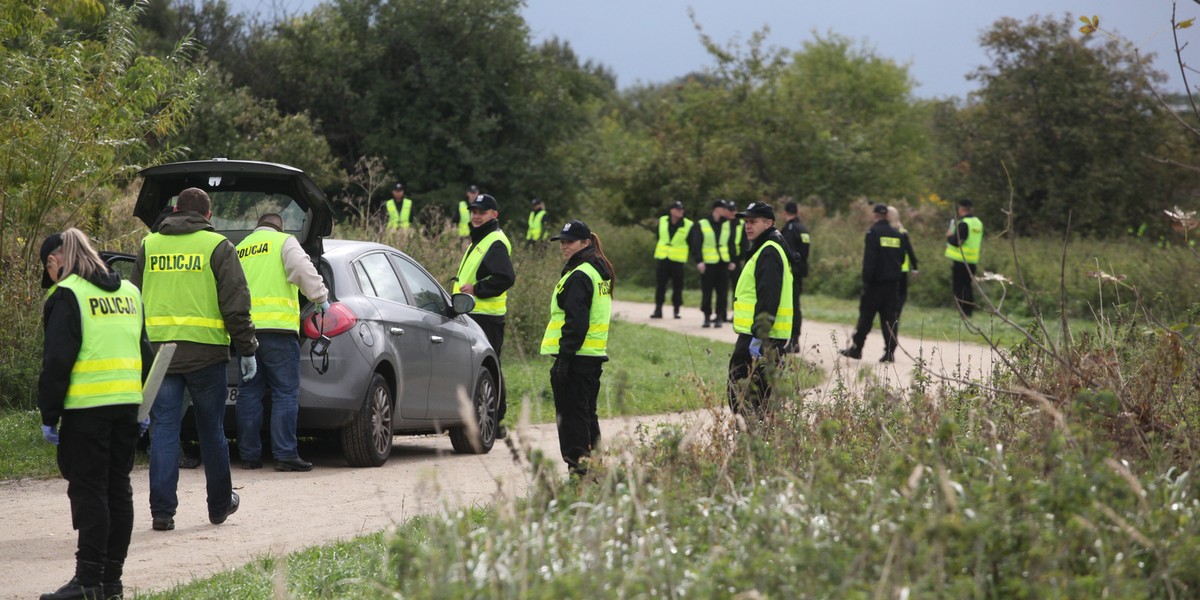 Dramat na Kaszubach. 39-latek postrzelił żonę i uciekł z 3-letnim synem