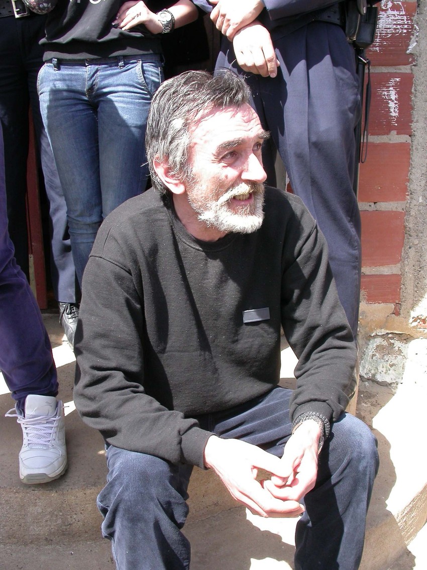 Venko Panajotov ispred kuće