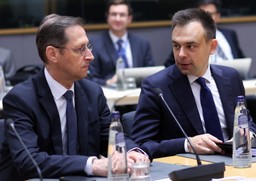 Unijni ministrowie zatwierdzili pakt migracyjny. Polska była przeciw