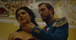 Do kancelarii Putina trafiło 100 tys. podpisów przeciw 'Matyldzie'. Film o polskiej tancerce dzieli Rosjan