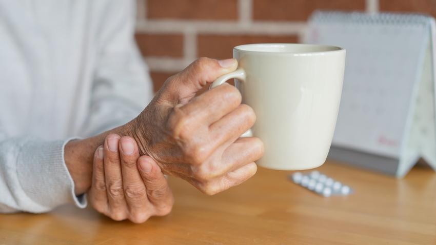 kézremegés okai parkinson-kór betegség