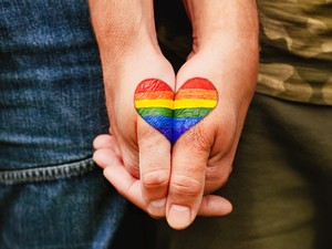 "Néha túlságosan is vártam az elfogadásra a világtól" - egy meleg fiú története