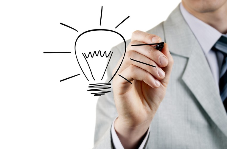 <strong> Ulga na badanie i rozwój </strong>

<br><br>Zmiany wprowadzone w 2017 roku w PIT i CIT ułatwiają obowiązek rozliczenia się z fiskusem dla przedsiębiorców prowadzących działalność badawczo-rozwojową. Ustawa o innowacyjności zakłada m.in. zwiększenie limitów możliwych wydatków kwalifikowanych czy też wydłużenie okresu, w którym można odliczać koszty działalności badawczo-rozwojowej. Mikro, małe i średnie przedsiębiorstwa mogą odliczyć od podstawy opodatkowania aż 50 proc. kosztów kwalifikowanych, bez względu na ich rodzaj. <br><br>Za koszty kwalifikowane uznaje się dokonywane w danym roku podatkowym, zaliczane do kosztów uzyskania przychodów, odpisy amortyzacyjne od środków trwałych oraz wartości niematerialnych i prawnych wykorzystywanych w prowadzonej działalności badawczo-rozwojowej, z wyłączeniem samochodów osobowych oraz budowli, budynków i lokali będących odrębną własnością. To także ekspertyzy, opinie, usługi doradcze i usługi równorzędne, nabycie wyników badań naukowych, odpłatne korzystanie z aparatury naukowo-badawczej wykorzystywanej wyłącznie w prowadzonej działalności badawczo-rozwojowej czy koszty uzyskania i utrzymania patentu. <br><br>