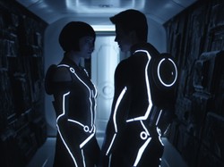 Wejdź do gry, zobacz "Tron: Dziedzictwo"
