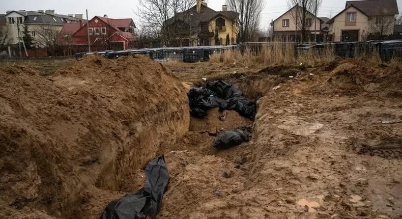 L'Ukraine affirme avoir retrouvé les corps de 410 civils près de Kiev