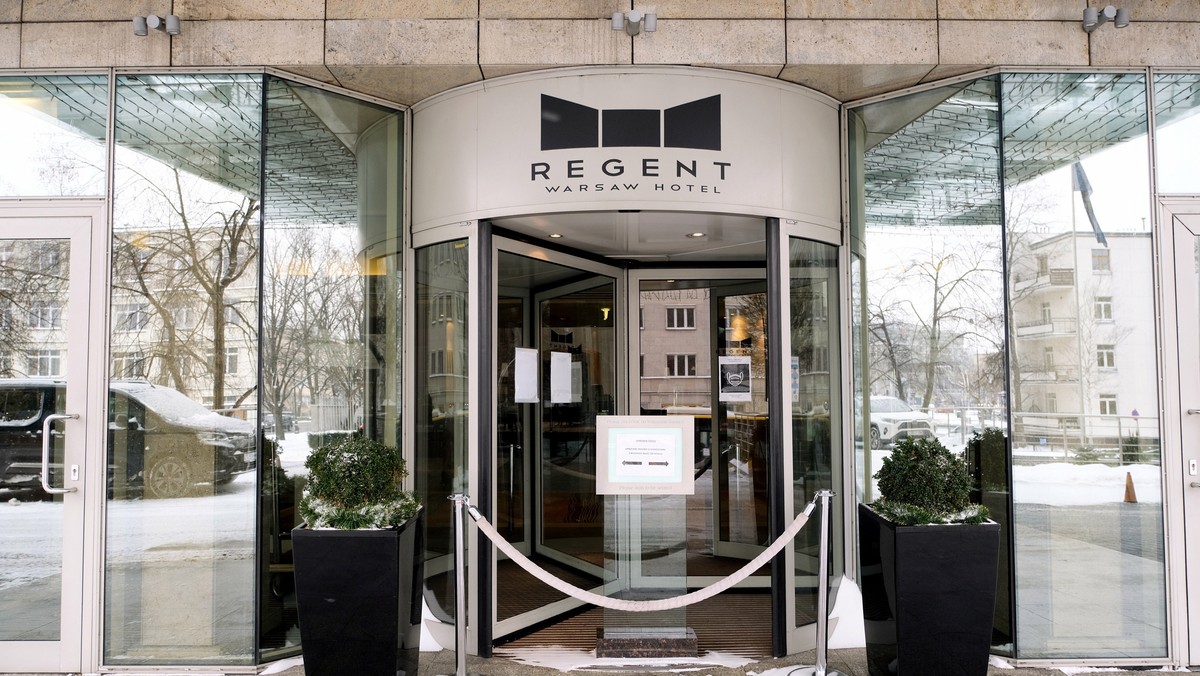 Hotel Regent (wcześniej Hyatt) przy ul. Belwederskiej w Warszawie. Obiekt kupił Polski Holding Hotelowy, którego większościowym akcjonariuszem jest Skarb Państwa, luty 2021 r.