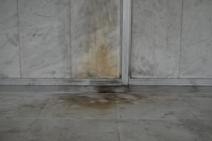 Mesto gde je bačen Molotovljev koktel