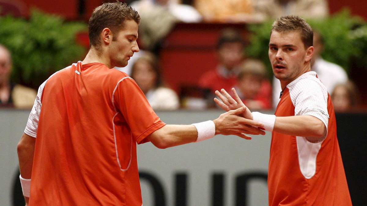 Mariusz Fyrstenberg i Marcin Matkowski, rozstawieni z numerem dziewiątym awansowali do ćwierćfinału wielkoszlemowego turnieju tenisowego US Open w Nowym Jorku (pula nagród 22,266 mln dol.).