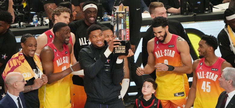 Liga NBA. Drużyna Giannisa wygrała Mecz Gwiazd, rekordowe 55 punktów Tatuma