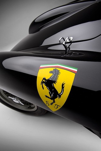 Ferrari model 250 Testa Rossa z 1957 roku sprzedano na aukcji za rekordową cenę 9 milionów euro.