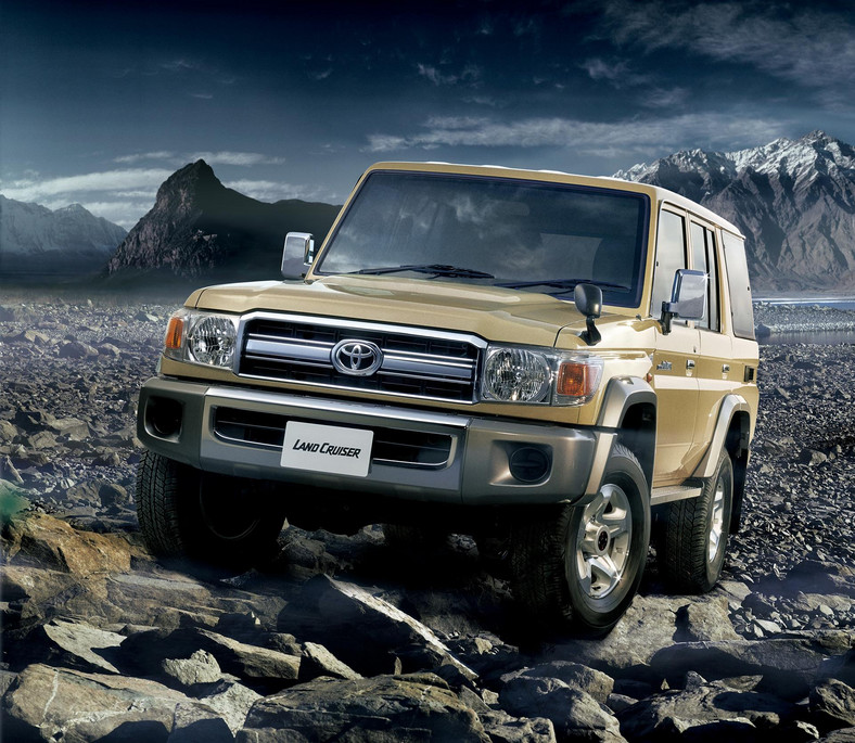 Toyota Land Cruiser J7