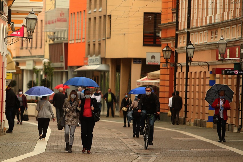 Maske preporučene i na otvorenom