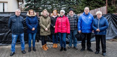 Podrzucili im to pod osłoną nocy do dawnej pizzerii. Mieszkańcy wsi w strachu