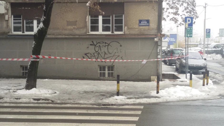 Oprezno u šetnji na trotoarima 