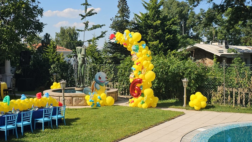 Ana Nikolić i Rasta slave 6. rođendan ćerki Tari