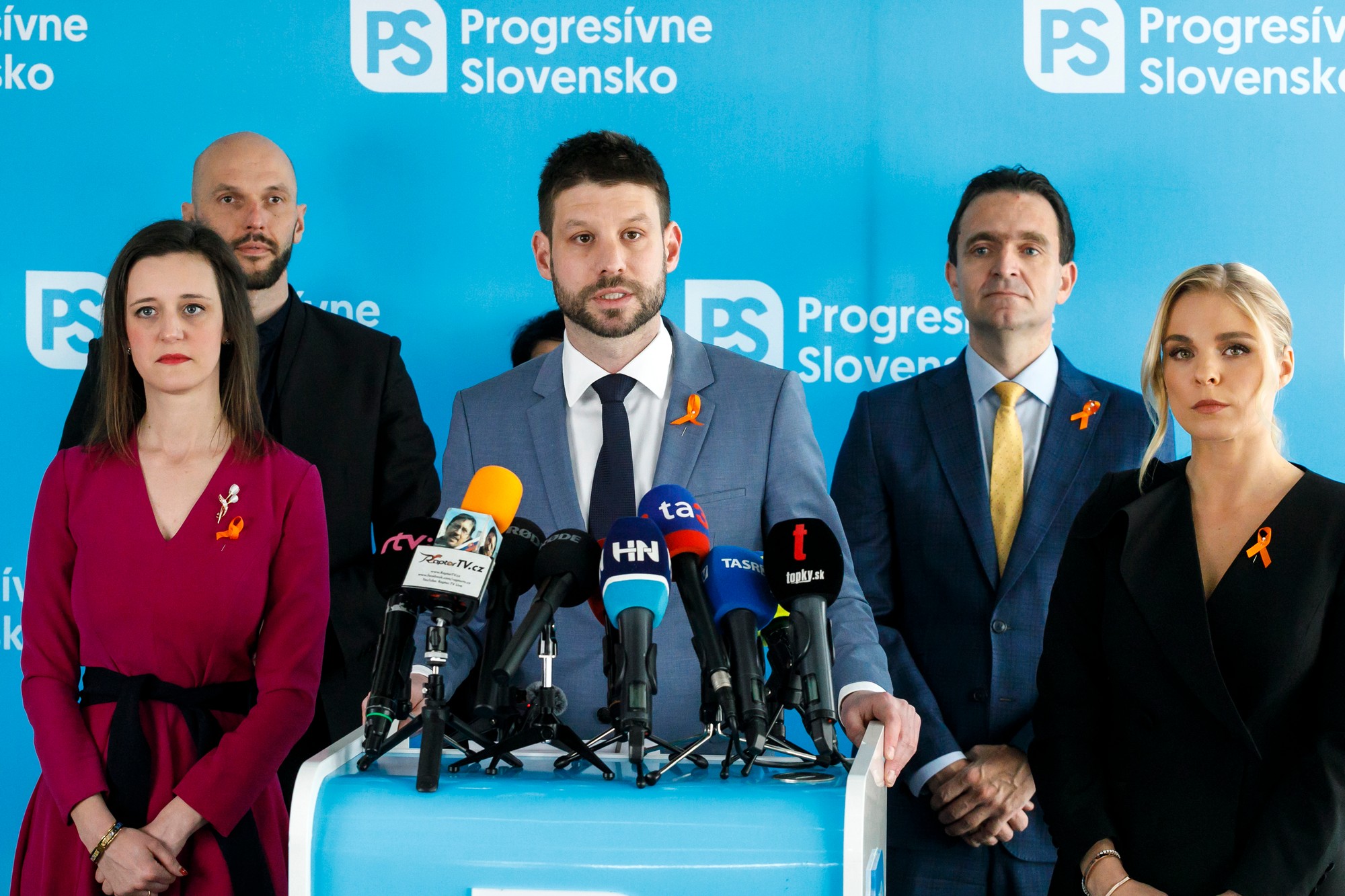 Moderátorka Veronika Cifrová Ostrihoňová počas tlačovej konferencie hnutia Progresívne Slovensko (PS) v Bratislave 20. februára 2024.