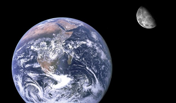 Zemlja i Mesec