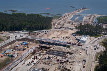 Most nad kanałem żeglugowym przez Mierzeję gotowy. W piątek ma być oddany do użytku