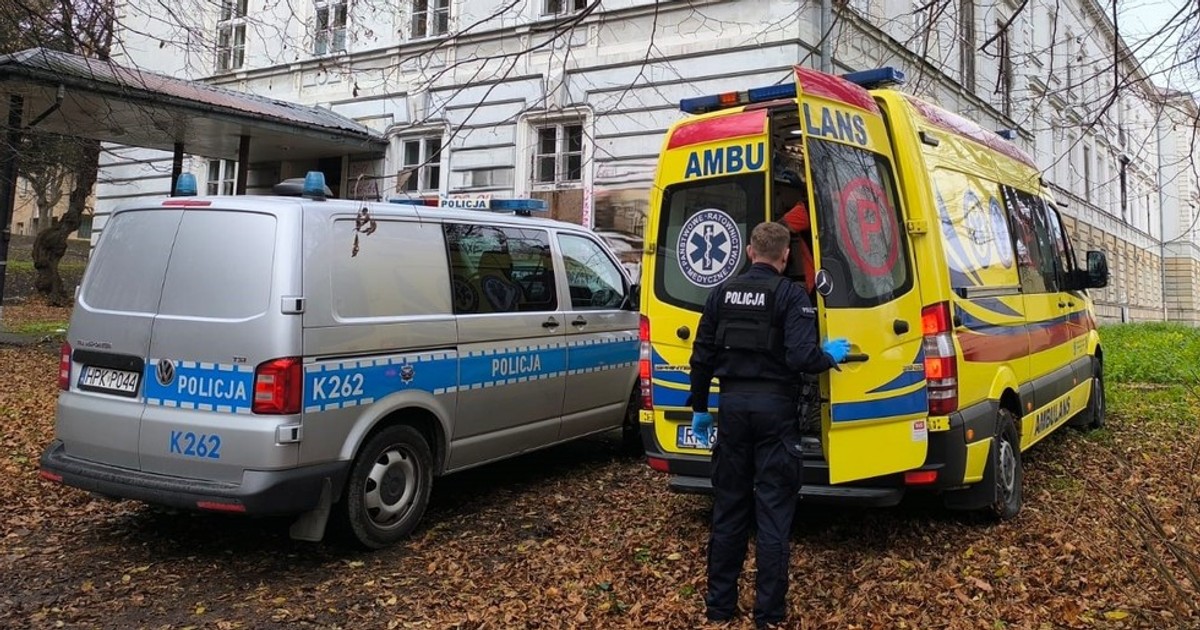 Dramatyczne sceny przed galerią w Przemyślu. Ludzie stawali i patrzyli w milczeniu