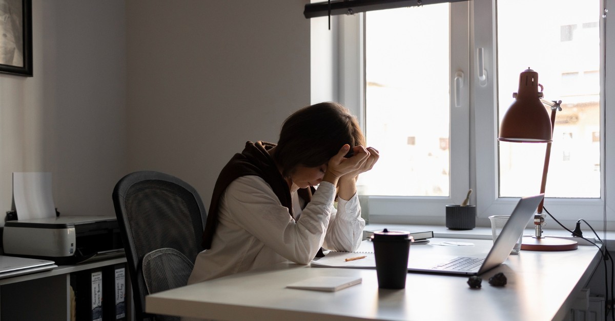 80 proc. pracowników jest na skraju wypalenia zawodowego. Nowe dane pokazują, co może ich uratować