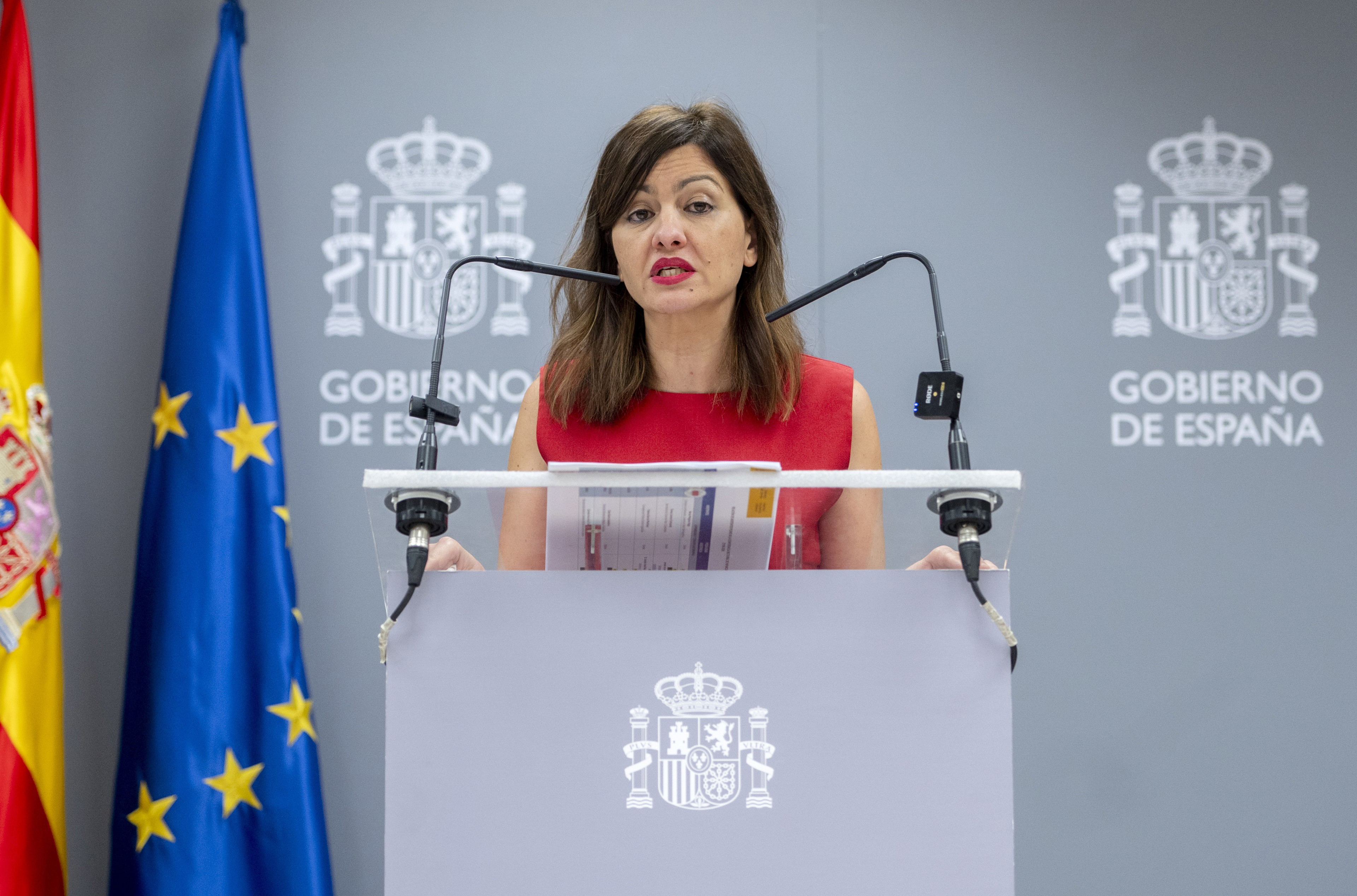 Sevilla: Ministra pide reflexión tras muerte de menor de 17 años