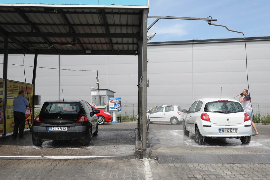 Automobil bi trebalo da se pere zimi koliko i u letnjim mesecima, kažu u Nemačkom autoklubu (ADAC). 