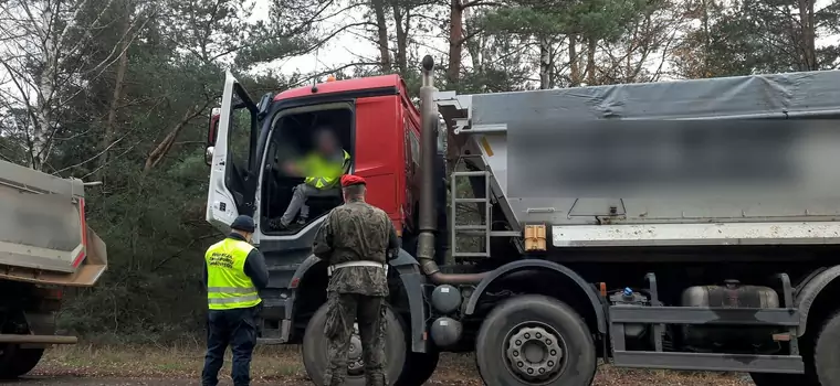 ITD skontrolowała wywrotki. Obecność Żandarmerii Wojskowej nie była przypadkowa [WIDEO]