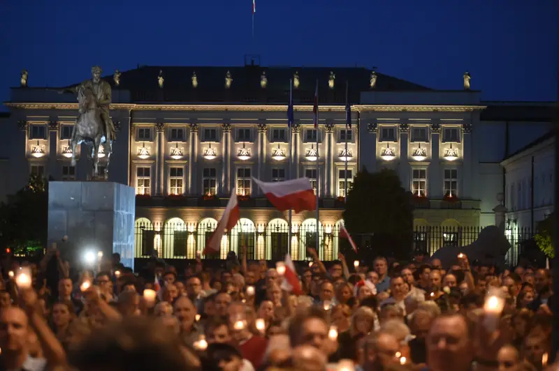 Protest pod Pałacem Prezydenckim