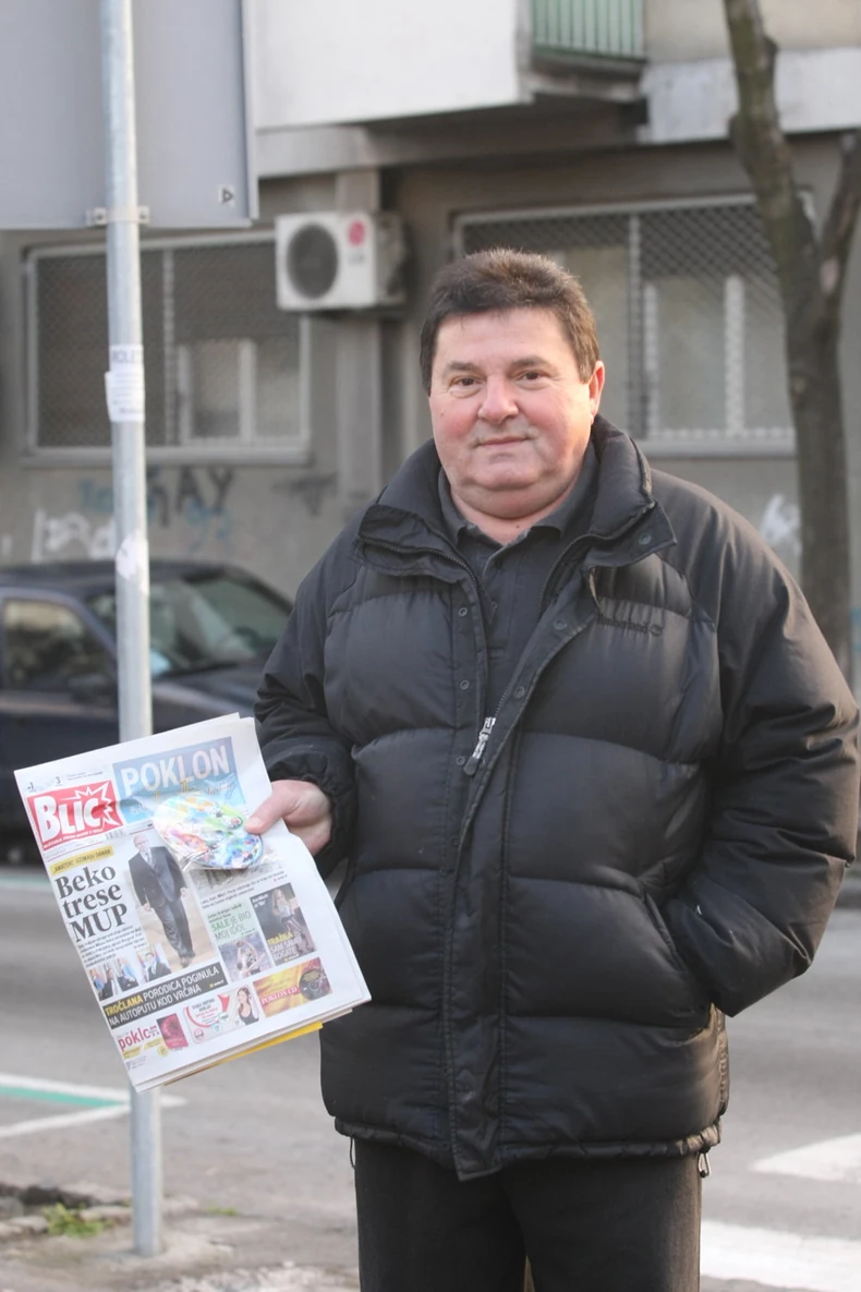 Dragan Mitrović kupuje bajke za unuka