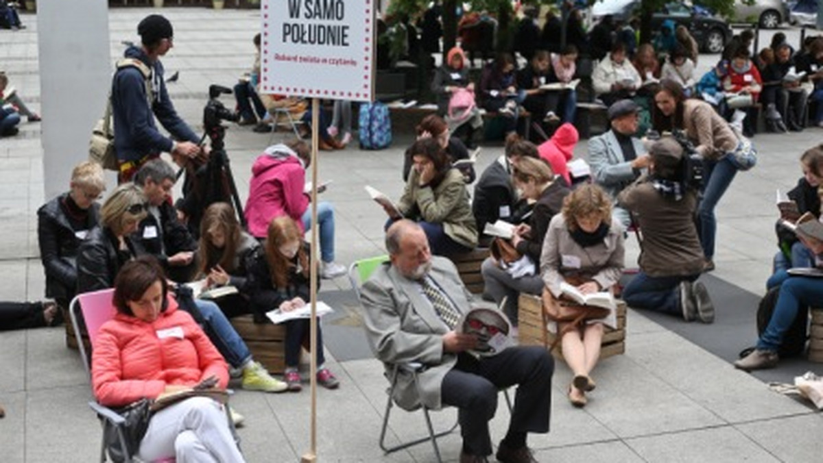 Zakończyła się 2. edycja Big Book Festival, której towarzyszyło hasło "Tyłem do przodu". Wydarzenie zgromadziło 150 gości na 50 spotkaniach, debatach i spacerach.