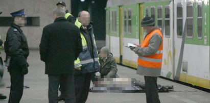 Mężczyzna wpadł pod pociąg w Warszawie