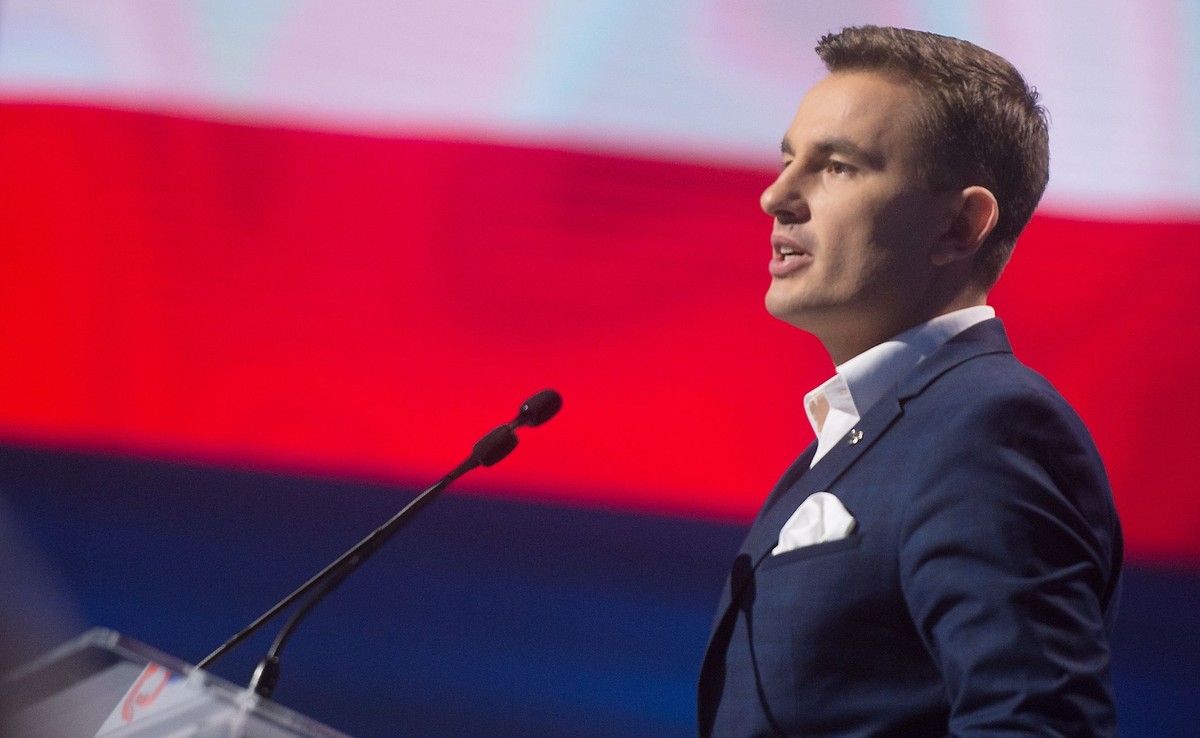 Poseł Myrcha: Zniszczono tablicę biura poselskiego PO. Winię za to PiS i waszą pełną nienawiści politykę