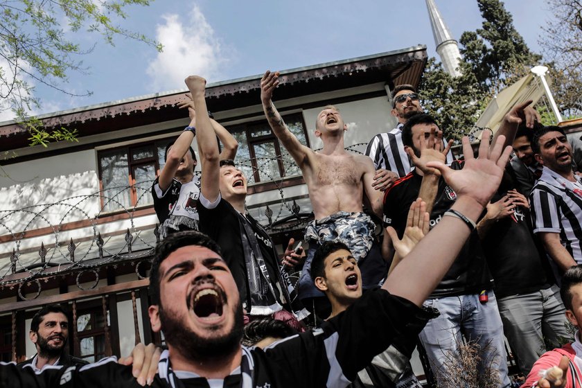 Besiktas ma nowy stadion. Doszło do zamieszek przed pierwszym meczem