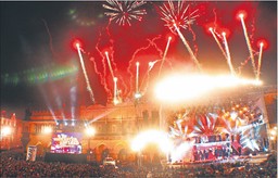 Polacy nie oszczędzają na zabawie sylwestrowej