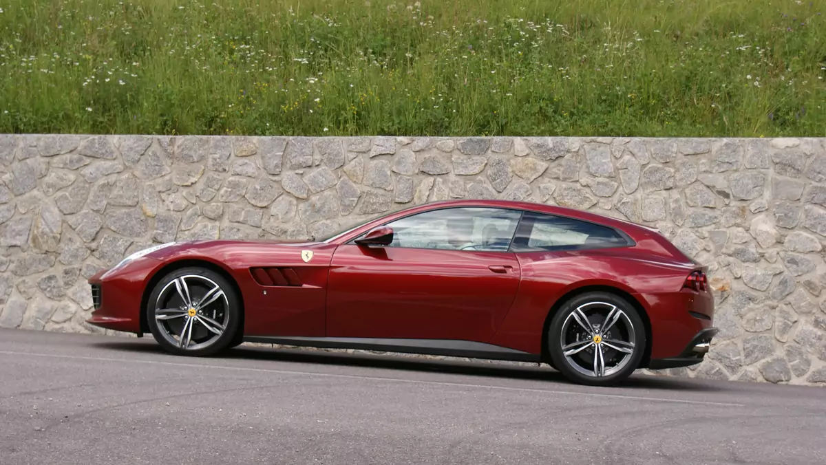 Ferrari GTC4 Lusso