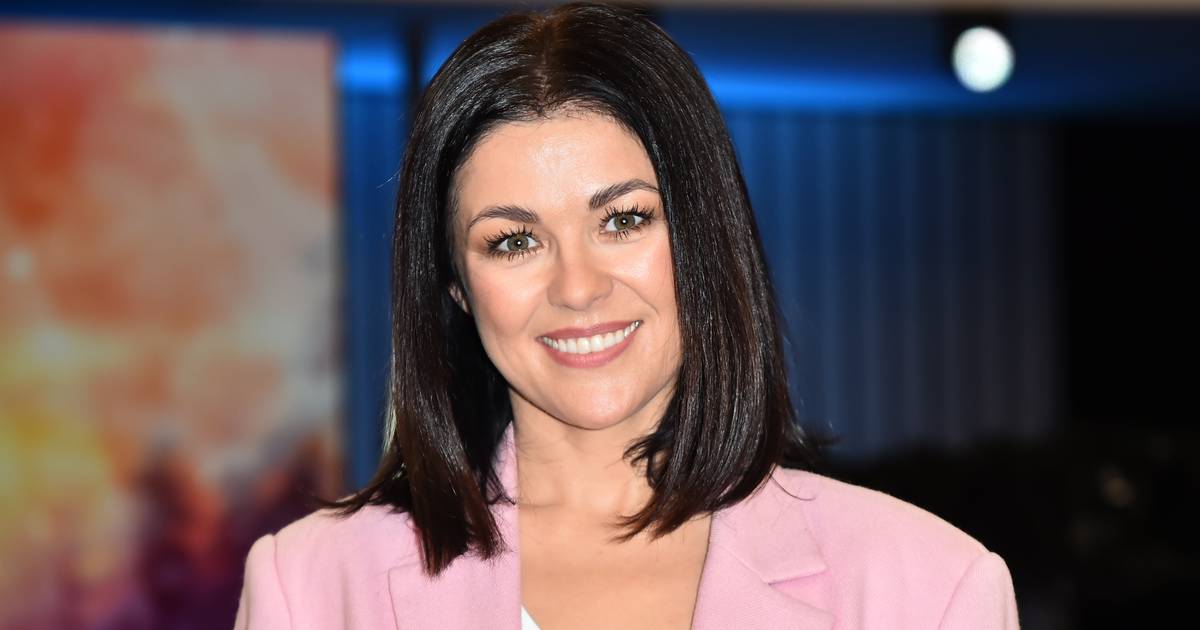 Kasia Cichopek w wiosennym płaszczu. Postawiła na niebanalny deseń