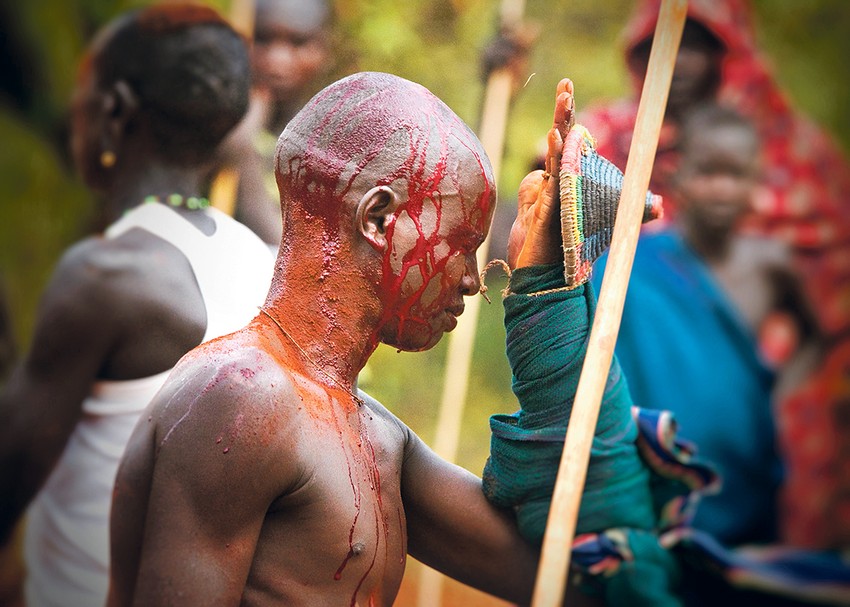 Muškarci se bore za čast, ali nekada i za mladu koja će pripasti pobedniku